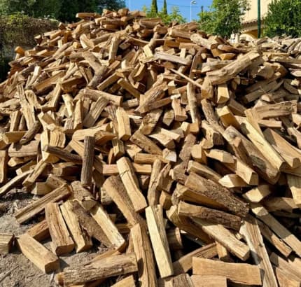 Leña de madera dura a granel, cortada a 50 cm